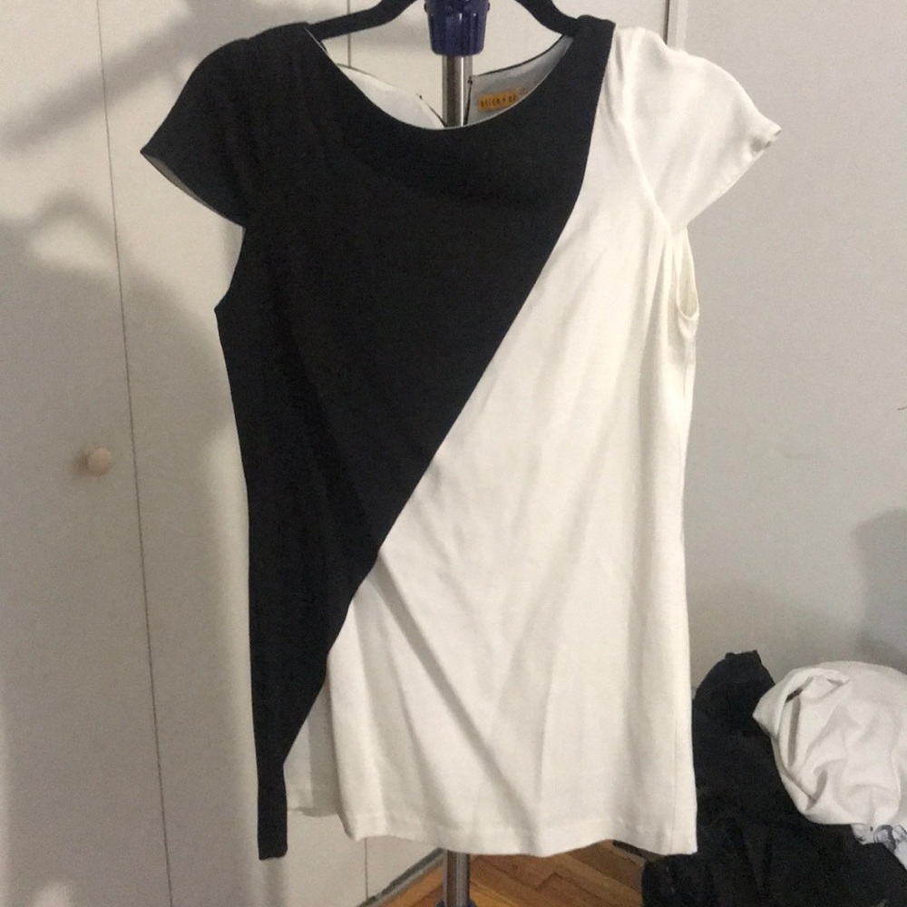 Black and white A&O blouse